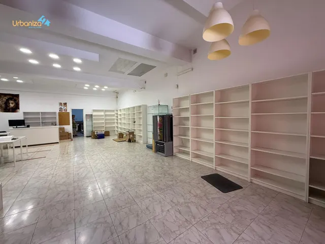 Local comercial en el centro de Badajoz — 10