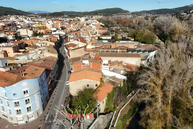 Casa de piedra semirestaurada — 18
