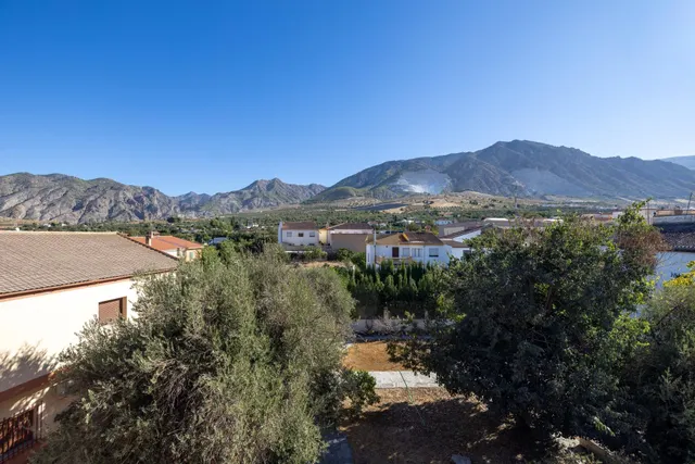 SE VENDE AMPLIO PISO EXTERIOR EN DÚRCAL GRANADA INCLUYE LOCAL — 19
