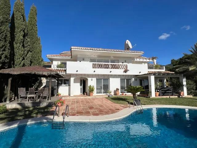 Chalet 4 habitaciones 217m² en venta - Riviera del sol — 4