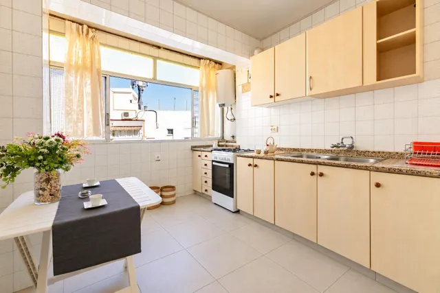 Piso con gran balcón en Avenida Burjasot — 23