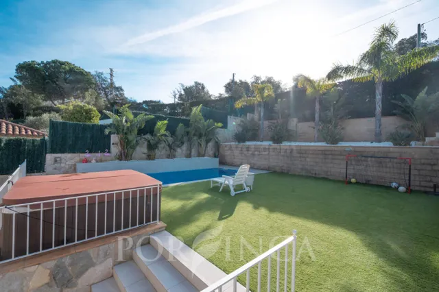 Villa con piscina, jacuzzi y licencia turística cerca de Cal - foto 4