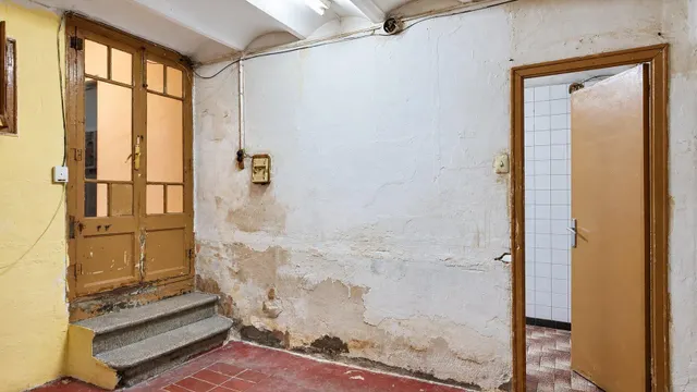 Local con trastienda en venta en calle Aragón, Barcelona: 157 m2 ideal para loft o estudio — 15