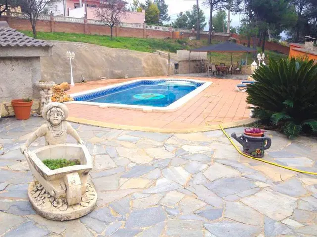 2 CASAS INDEPENDIENTE EN VENTA EN PIERA - foto 4