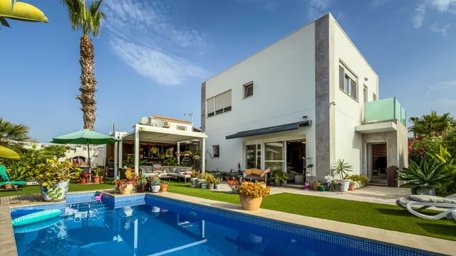 Villa 2 habitaciones 130m² en venta - Centro — 16