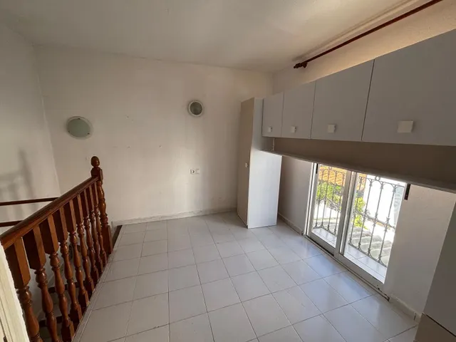 Oportunidad en Los Altos: Bungalow de 2 dormitorios con jardín privado y solárium — 17