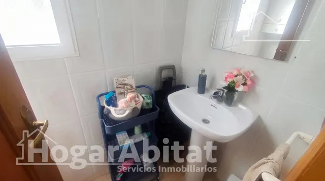 Amplitud y excelente estado en este luminoso piso reformado de 4 dormitorios con ascensor — 18