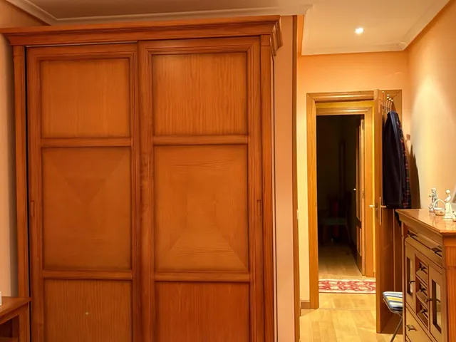 SE PISO SEMINUEVO, 94 M2, AMUEBLADO, COCINA, SALÓN, 3 HAB., 2 BAÑOS, ASCENSOR, TRASTERO, P.G. PARA ENTRAR A VIVIR. — 13