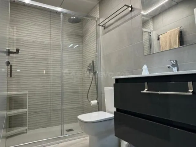 Gran apartamento en Torrevieja: 2 hab, 1 baño — 3
