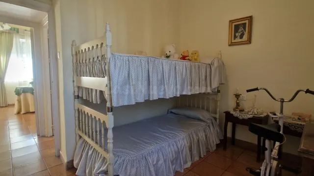 Amplio piso de 4 dormitorios en Pio XII - Zona Centro — 5