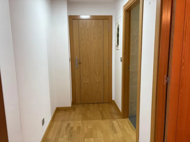 SE VENDE APARTAMENTO SEMINUEVO EN VALENCIA DE DON JUAN, COCINA AMUEBLADA, 2 HAB., SALÓN,  2 BAÑOS, TRASTERO, ASCENSOR Y PLAZA DE GARAJE. — 14
