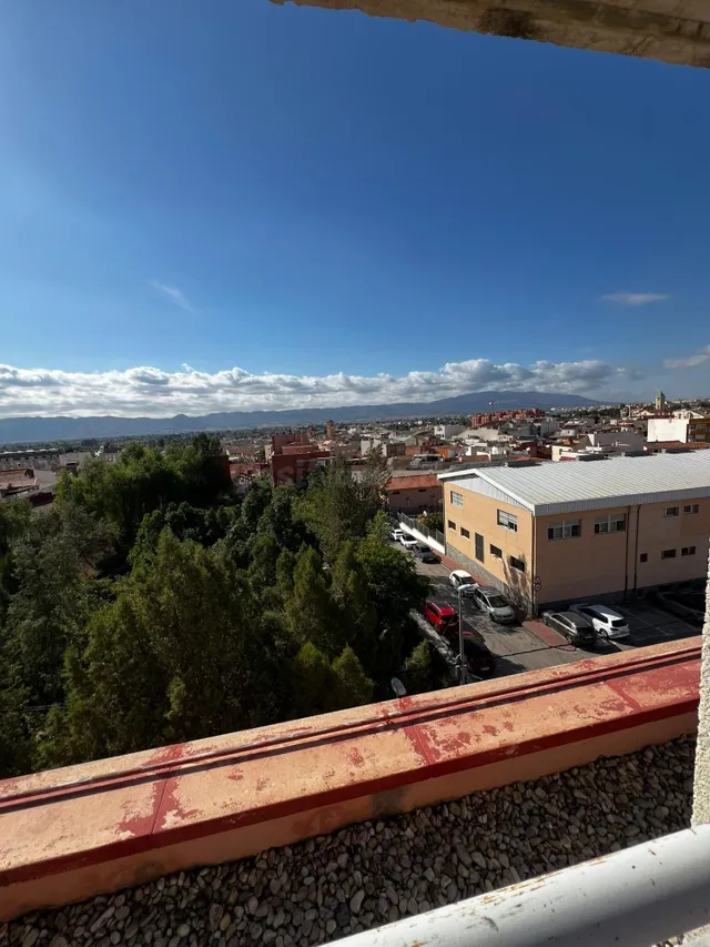 Acogedor Piso en La Ñora, Ideal para Estudiantes o Trabajado - foto 2