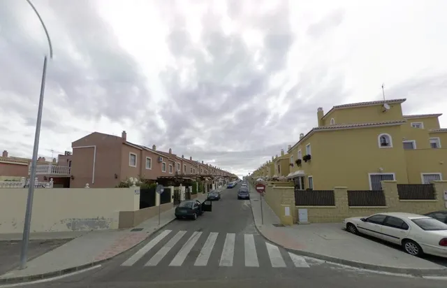 CASA ADOSADA EN MAIRENA DEL ALCOR