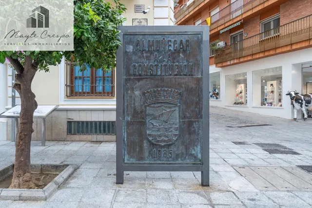 Oportunidad de Inversión en Local Comercial en el Centro de Almuñécar — 12