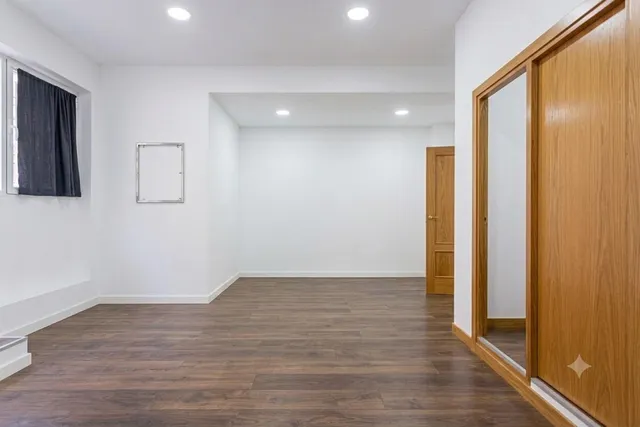 Local comercial 1 habitación 43m² en venta - Barrio del Pilar — 7