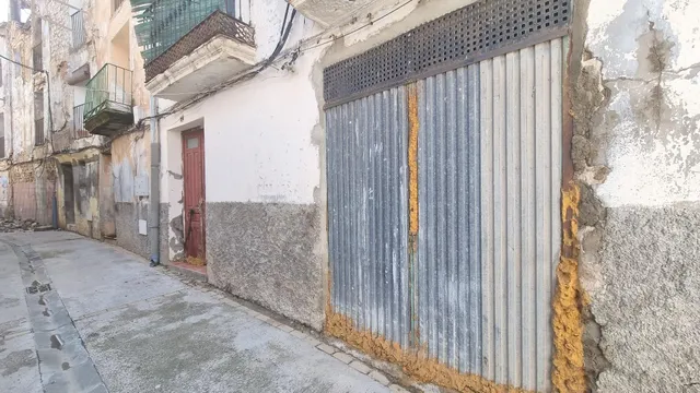 Casa en venta en Escatrón. — 4