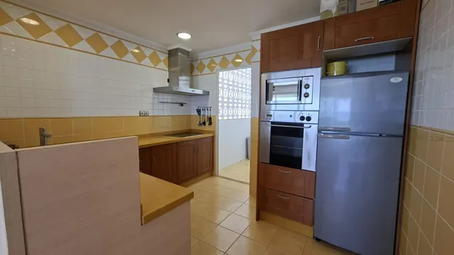 Apartamento ubicado en primera línea playa Daimús, destaca por su privilegiada orientación noroeste que regala vistas despejadas al mar — 6