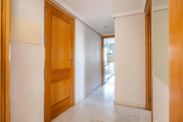 MAGNÍFICO PISO DE 4 DORMITORIOS CON GARAJE, PISCINA Y PÁDEL EN MAIRENA DEL ALJARAFE — 12