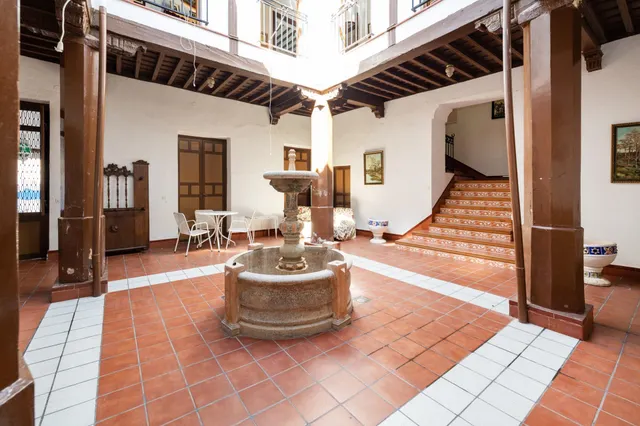 Espectacular e histórica casa señorial en el centro de Ugíjar — 4