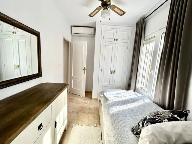 Chalet adosado de 3 dormitorios y 2 baños en orihuela costa (dehesa de campoamor) — 26