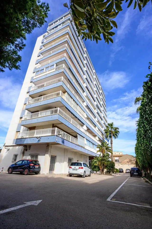 SE VENDE PISO PARA REFORMAR EN LOS ALCÁZARES EN AVENIDA LIBE