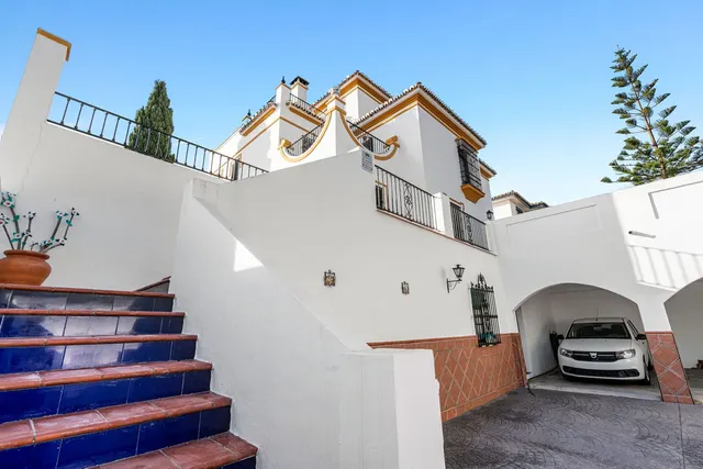 Chalet 5 habitaciones 318m² en venta - Centro — 34