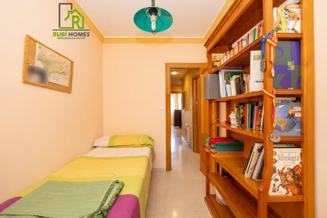 En venta casa unifamiliar en recinto cerrado en Granada capital — 24