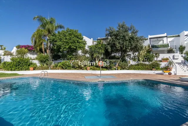 Adosado 3 habitaciones 198m² en venta - Aloha — 35