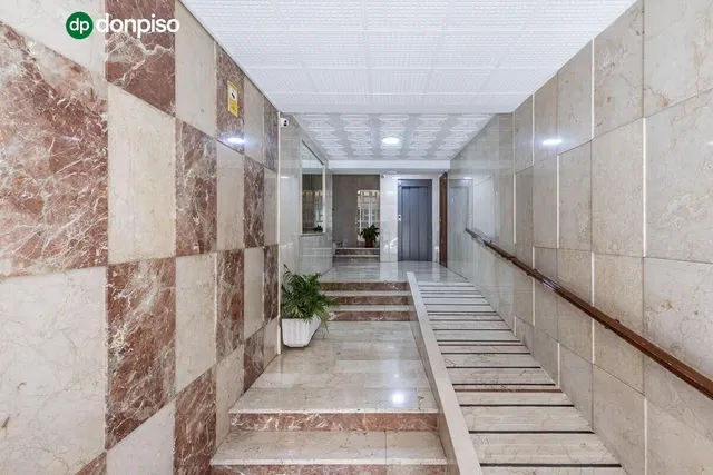 Piso amplio y luminoso en Ronda–Arabial — 26