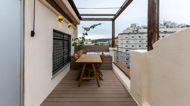 Inmobiliaria en Barcelona. Atico en Sant Antoni. - foto 5