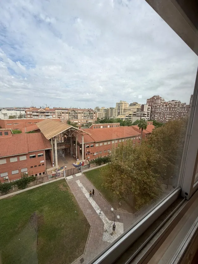 Magnifico piso en juan carlos i — 28