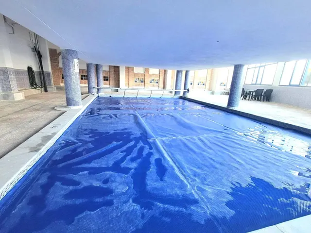 ADOSADO CON PISCINA, JARDÍN Y GARAJE EN ORIHUELA COSTA - foto 3