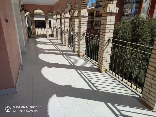 IMPRESIONANTE CHALET EN EL CENTRO DE VENDRELL — 16