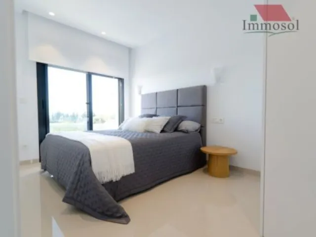 MAGNÍFICA VILLA EN LA MARINA, A PIE DE PLAYA — 8