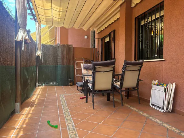 Piso junto a maría la judia, con garaje, trastero y piscina — 27