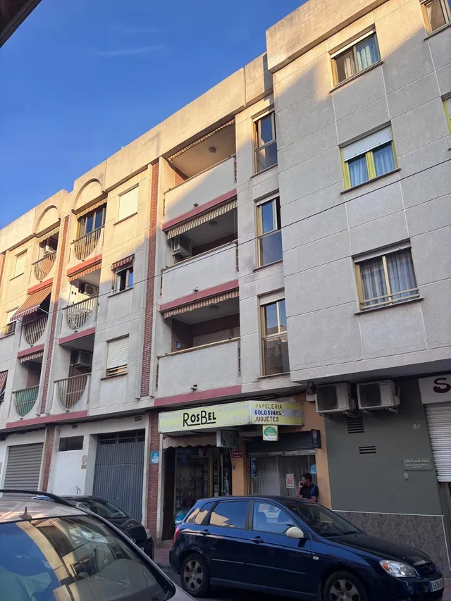 Edificio levante pueblo — 22