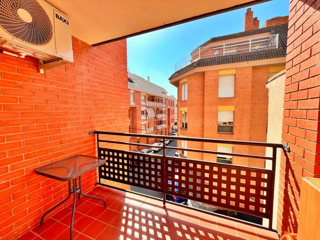 Piso de 4 habitaciones con terraza y ascensor en Ferreries - - foto 4
