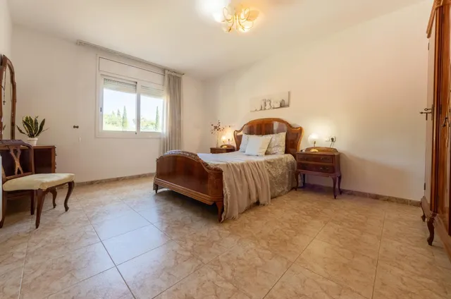 Espectacular Chalet de 4 habitaciones en Tarragona - ¡Tu Nuevo Hogar Te Espera! — 25