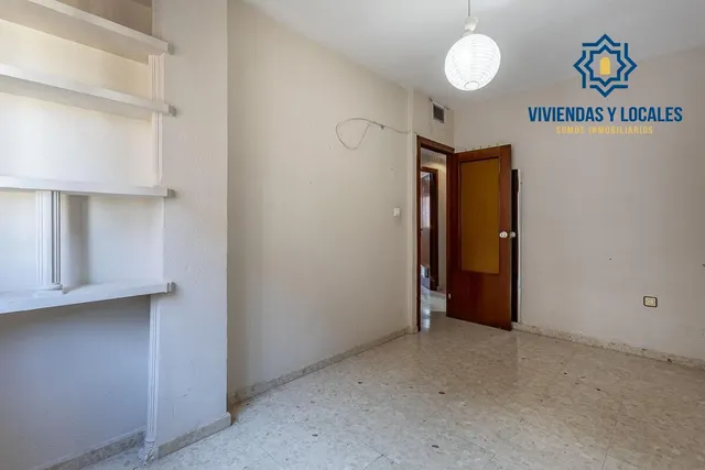 Espacio, luz y comodidad en una vivienda con grandes posibilidades en zona Alcampo — 16