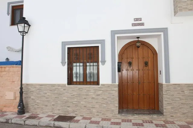 SE VENDE CASA EN LA CUEVA DEL BECERRO - foto 3