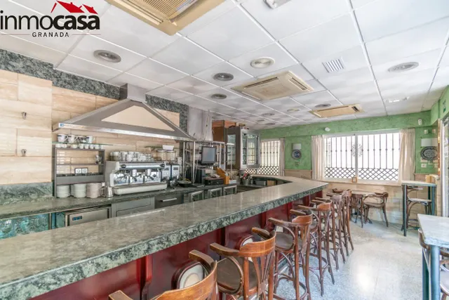 PONEMOS A LA VENTA EL CONOCIDO RESTAURANTE PASTRANA — 11