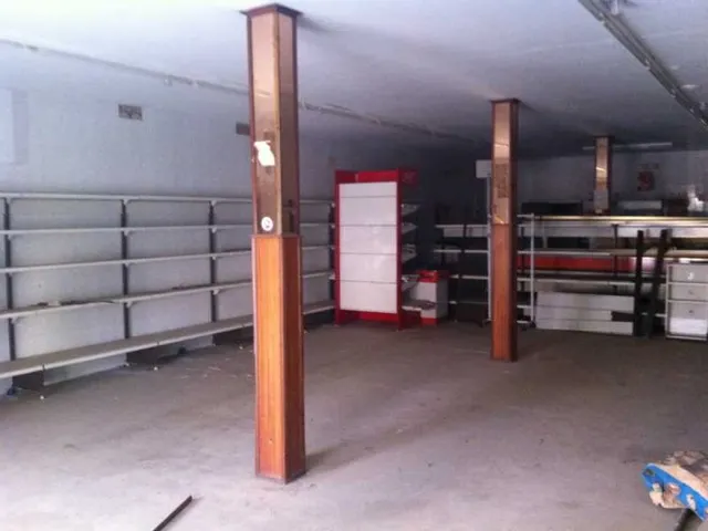 LOCAL COMERCIAL EN ZONA DE PASO POR SOLO 32.000€ — 2