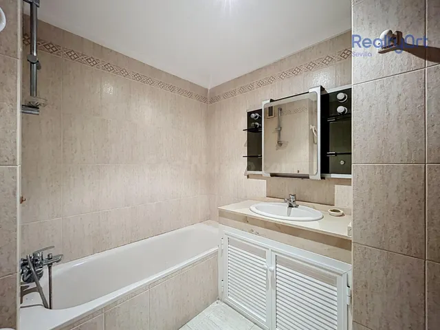 PISO CALLE ARJONA — 33
