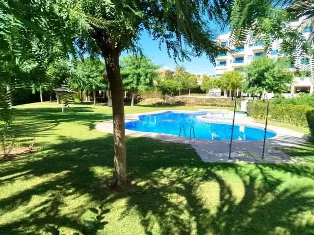 Ático con vistas al mar, solárium privado y garaje en El Lim - foto 5