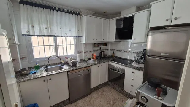 Casa o chalet independiente en venta en Calle Panticosa, 4 — 13