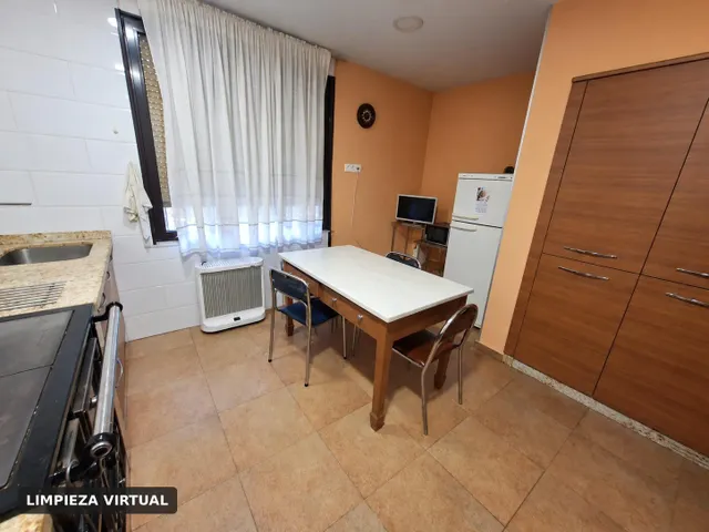 Casa con local comercial, garaje y patio en la gargantada, lieres. ¡vivienda y negocio en un mismo inmueble! — 14