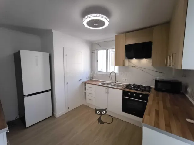 Hermoso Piso Reformado en Carcaixent — 2