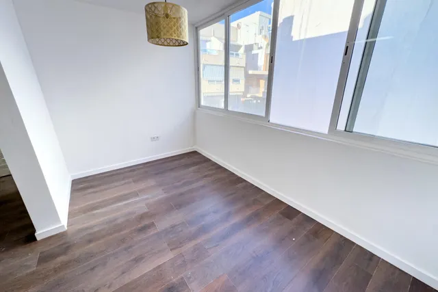 Amplio piso reformado en segunda línea de la Playa del Cura — 142 m2, 4 dormitorios, vistas al mar y orientación suroeste — 9