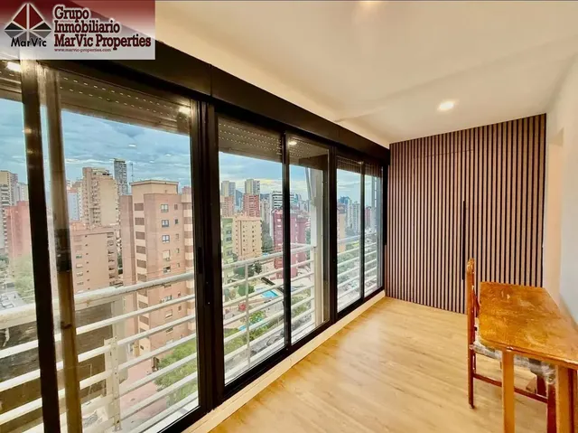 Acogedor Apartamento Reformado en Benidorm con Piscina y Vis - foto 3