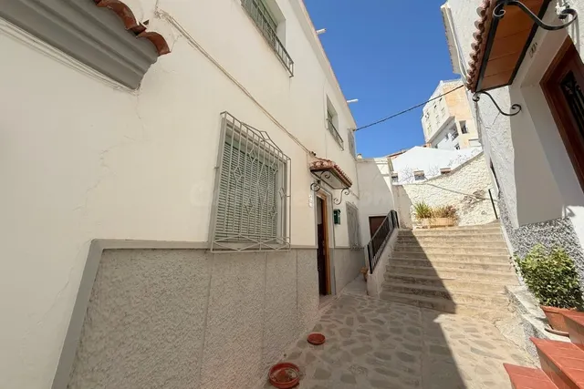 GR3925 Salobreña gran casa de pueblo con apartamento de invi - foto 2